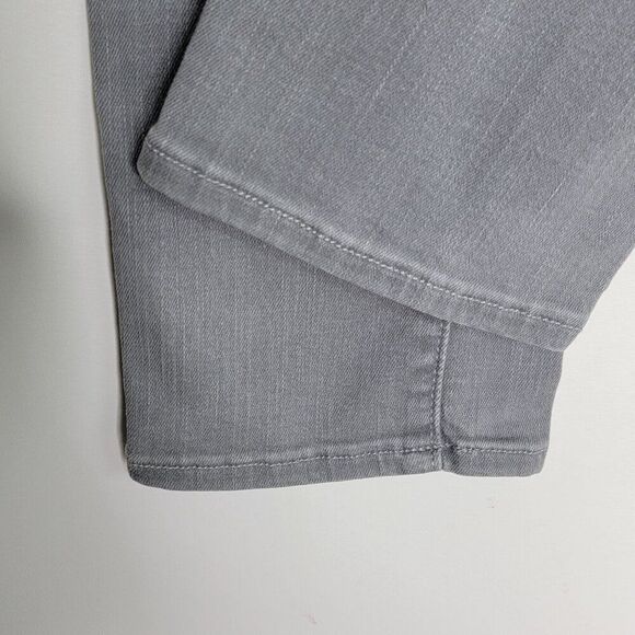 Calvin Klein CK Women's Skinny Jeans Size 26 Light Wash Gray Denim Stretch 26x29 - Picture 7 of 10